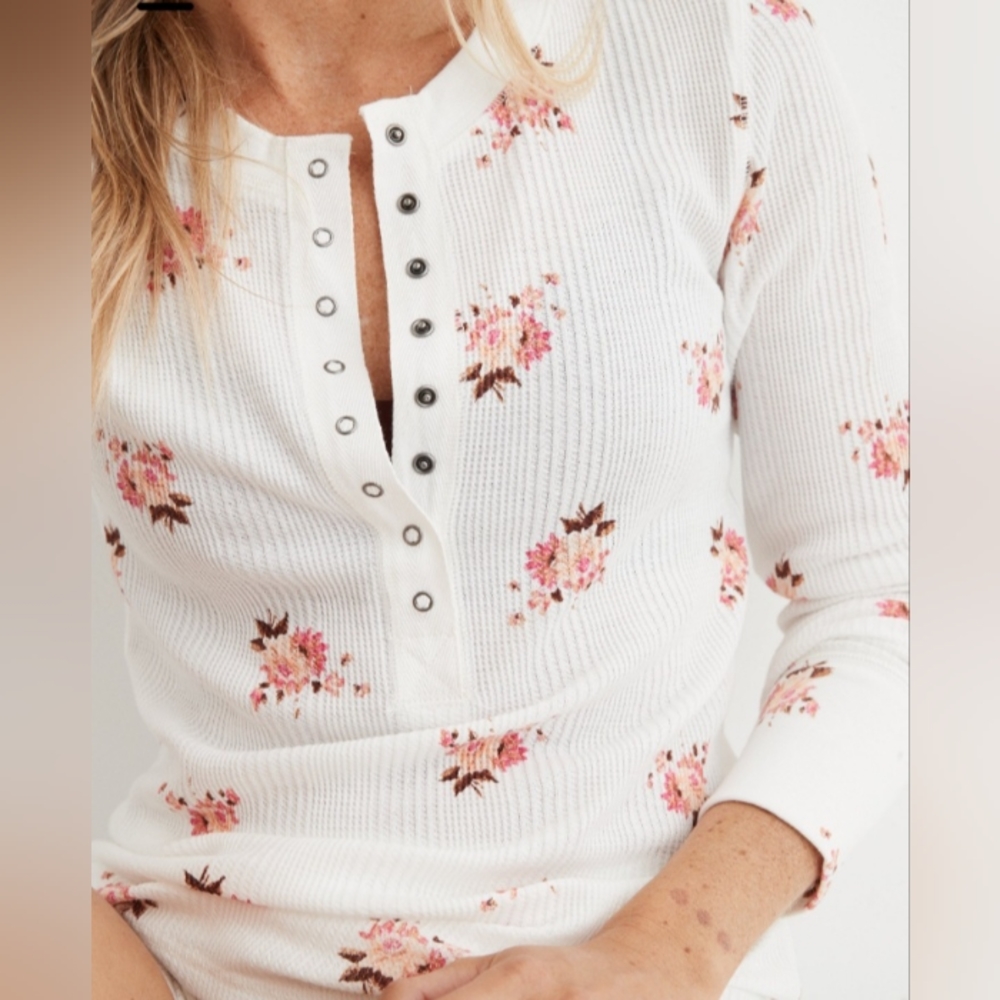 NWT Aerie Waffle Knit Henley White Floral Tee Button Top Size Large